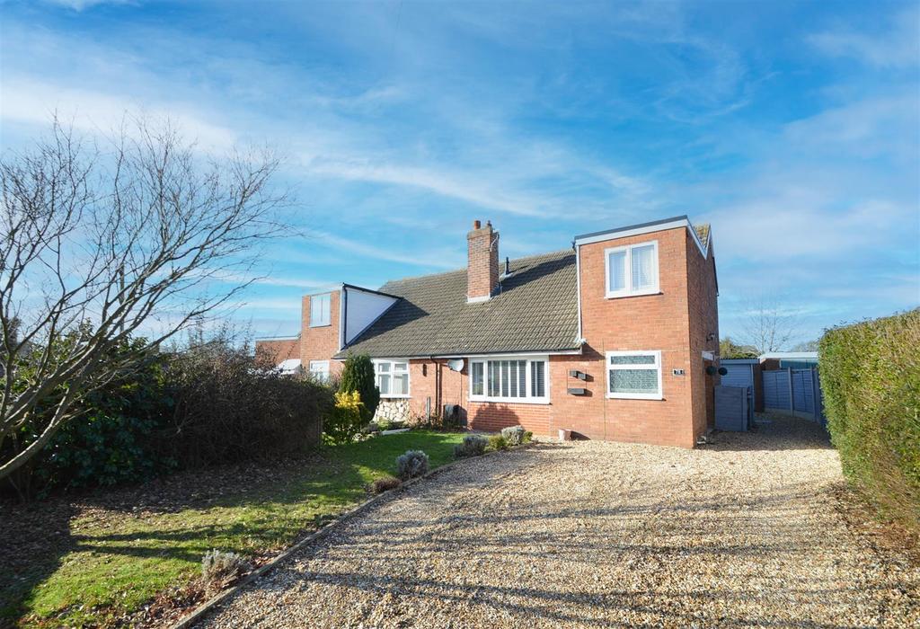 White Lodge Park, Shawbury, Shrewsbury 3 bed semidetached house for
