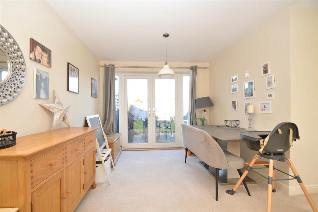 White Lodge Park, Shawbury, Shrewsbury 3 bed semidetached house for