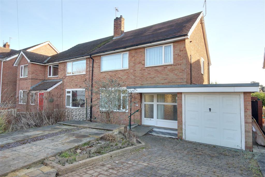 Woodgates Close, North Ferriby 3 bed semidetached house £240,000