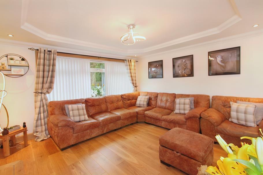 Glenafeoch Road, Carluke 3 bed semidetached house for sale £139,995