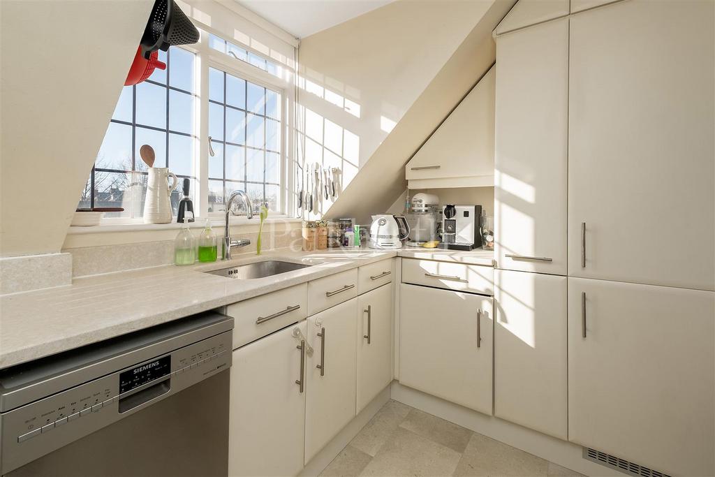 Tudor Close-6.jpg
