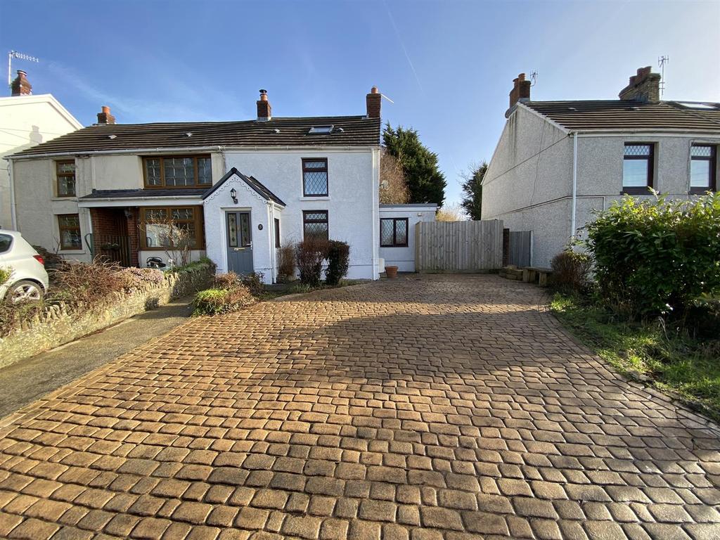 Saron Road, Bynea, Llanelli 2 bed semidetached house £149,995