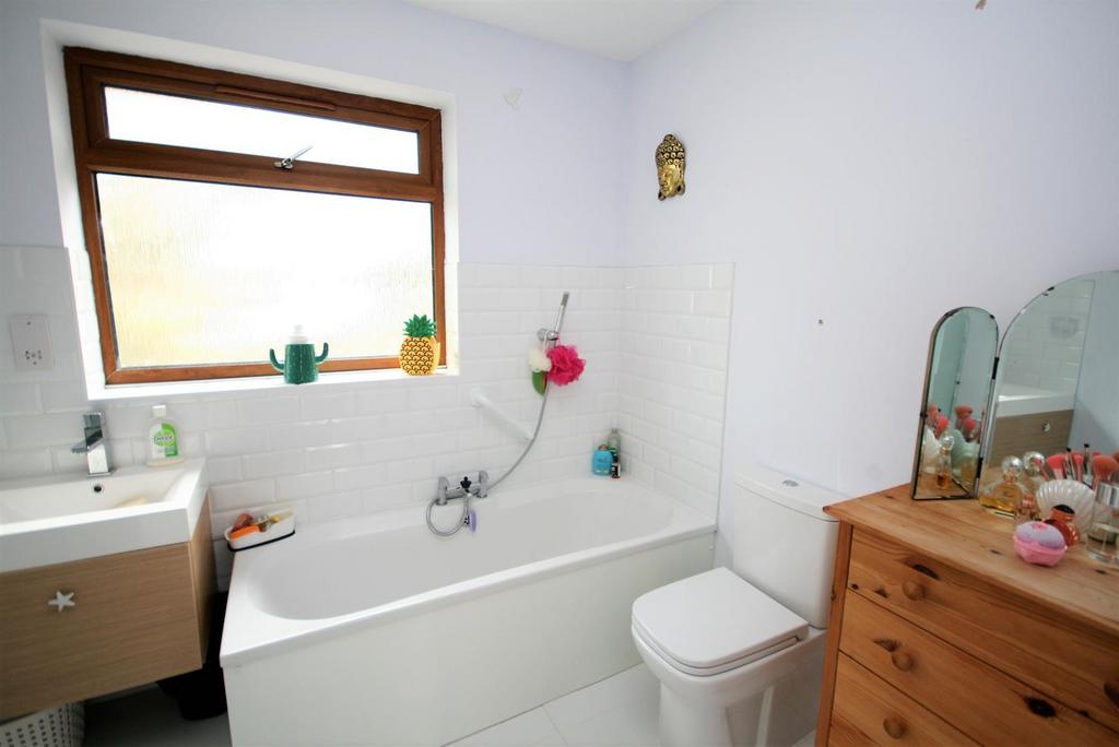 Ensuite to Master Bedroom