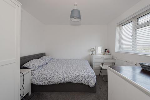 111 Chetwode Road, Tadworth, KT20 5PJ
