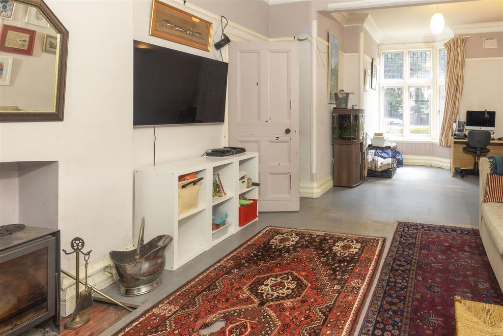 FAMILY SITTING ROOM - PT Forsyth