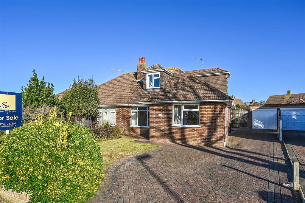 Crosbie Close, Chichester 4 bed semidetached house for sale £390,000