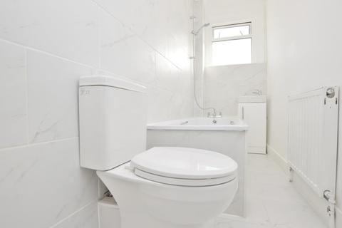 3a Chadwin Road, London, E13 8ND
