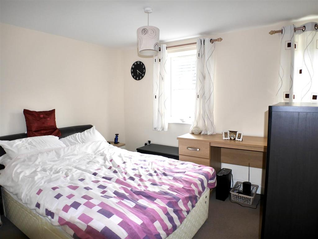 Southcliffe Road, Carlton, Nottingham 2 bed house £750 pcm (£173 pw)