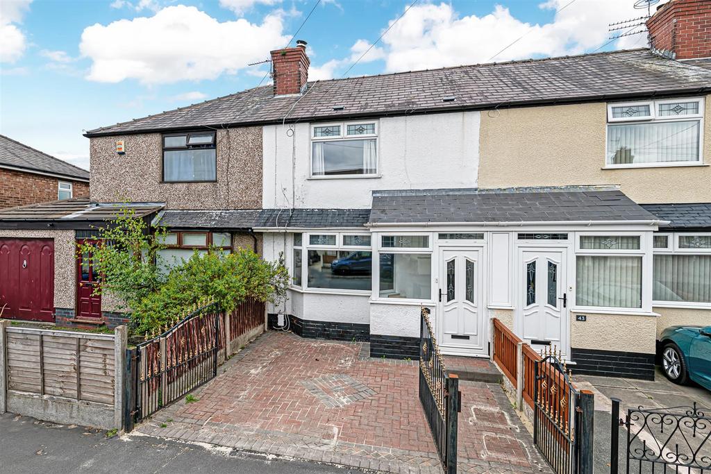 South Avenue, Orford, Warrington... 2 bed terraced house £150,000