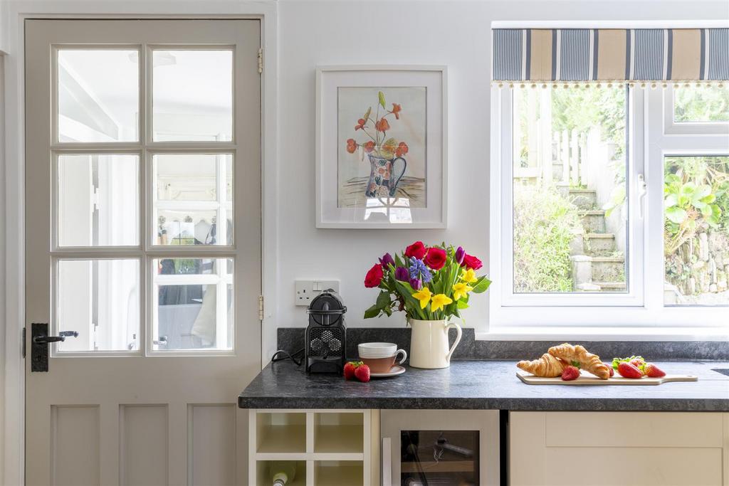 Kitchen 3.jpg