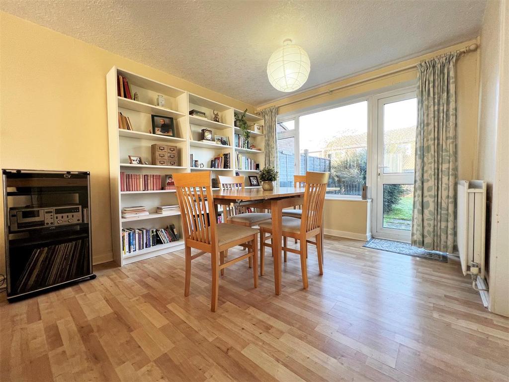 Dining area.jpg