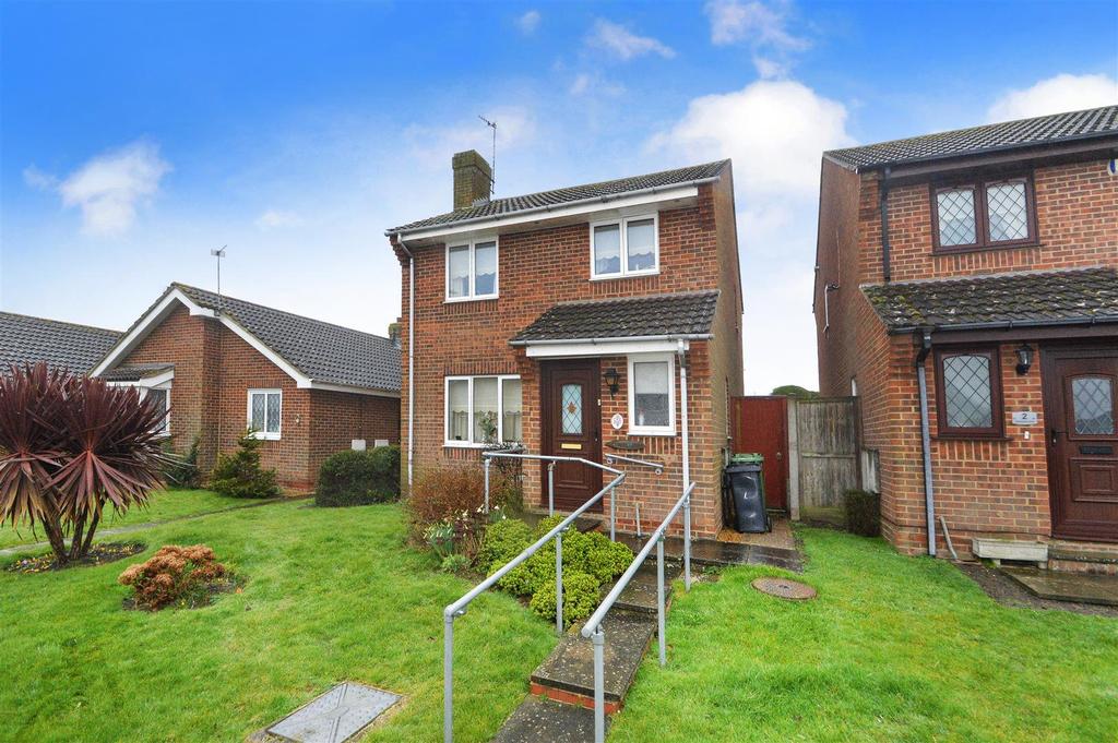 Wordsworth Drive, Eastbourne 3 bed detached house for sale £300,000