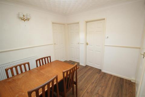 8 Bonaker Close, Porton, Salisbury, SP4 0LG