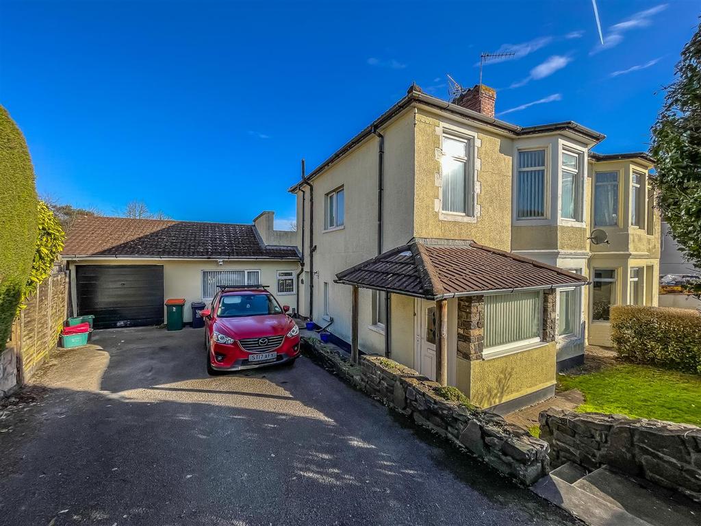 Glasllwch Crescent, Newport 3 bed semidetached house for sale £335,000