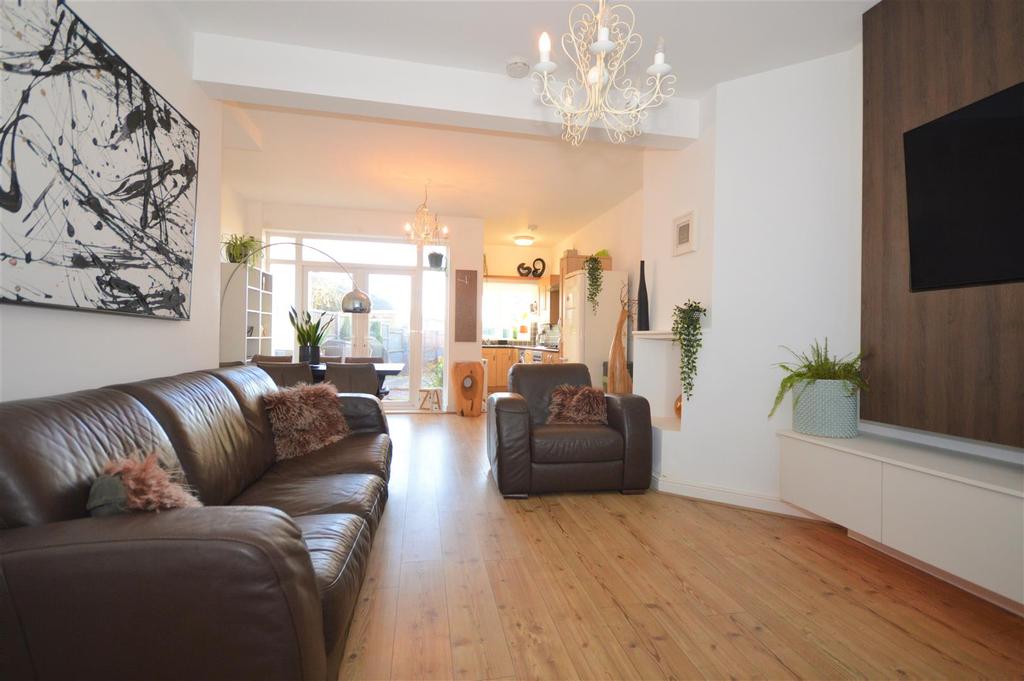 Hockley Lane, Eastern Green, Coventry 2 bed terraced house £995 pcm