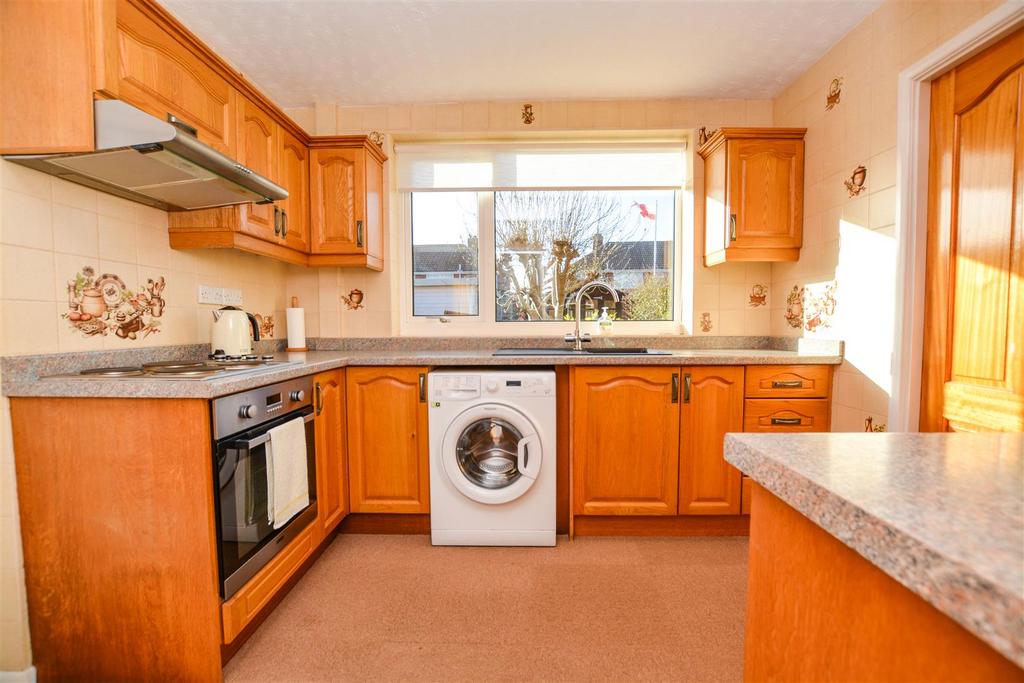 Brookfield Road, Grimsby 3 bed semidetached house £165,000