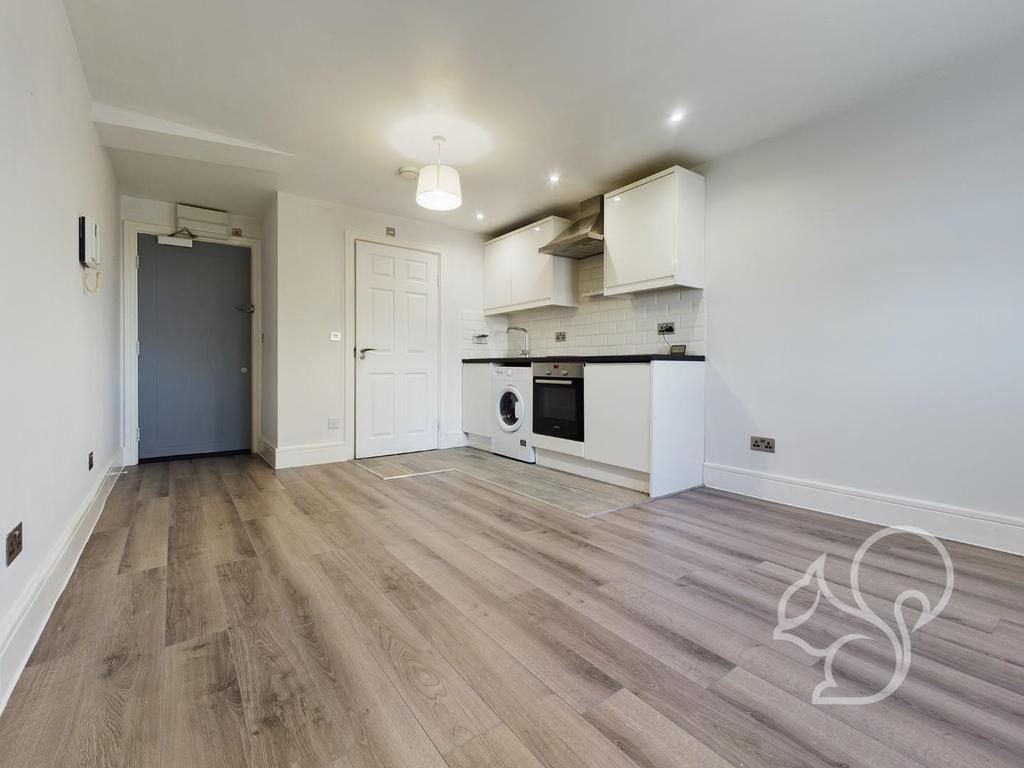 Whitehall Road, Colchester Studio £685 pcm (£158 pw)