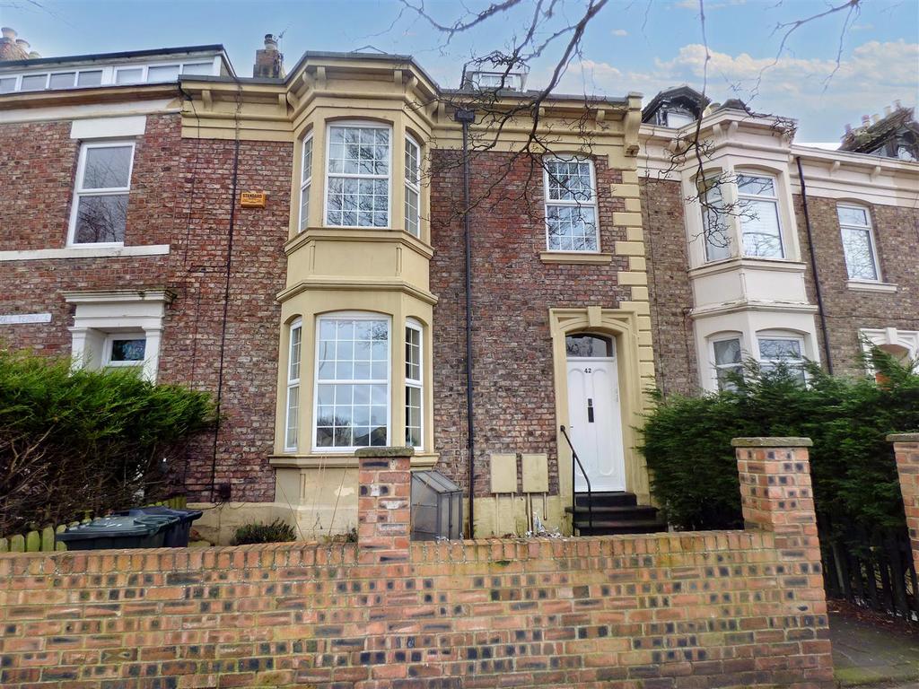 Linskill Terrace, North Shields 3 bed £695 pcm (£160 pw)