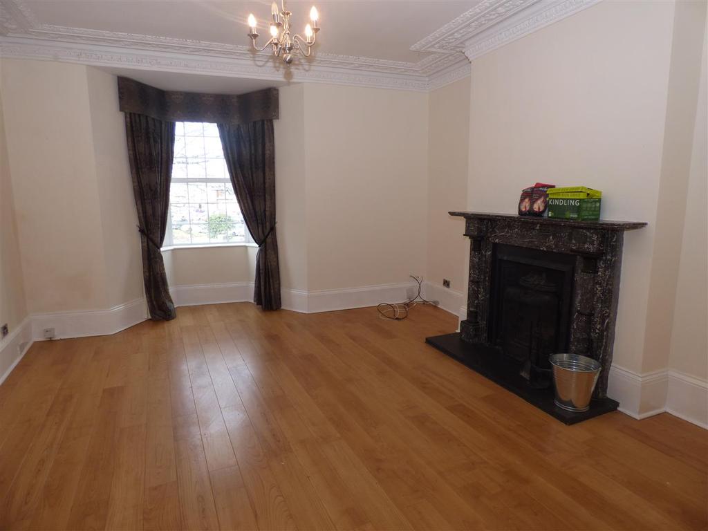 Linskill Terrace, North Shields 3 bed £695 pcm (£160 pw)