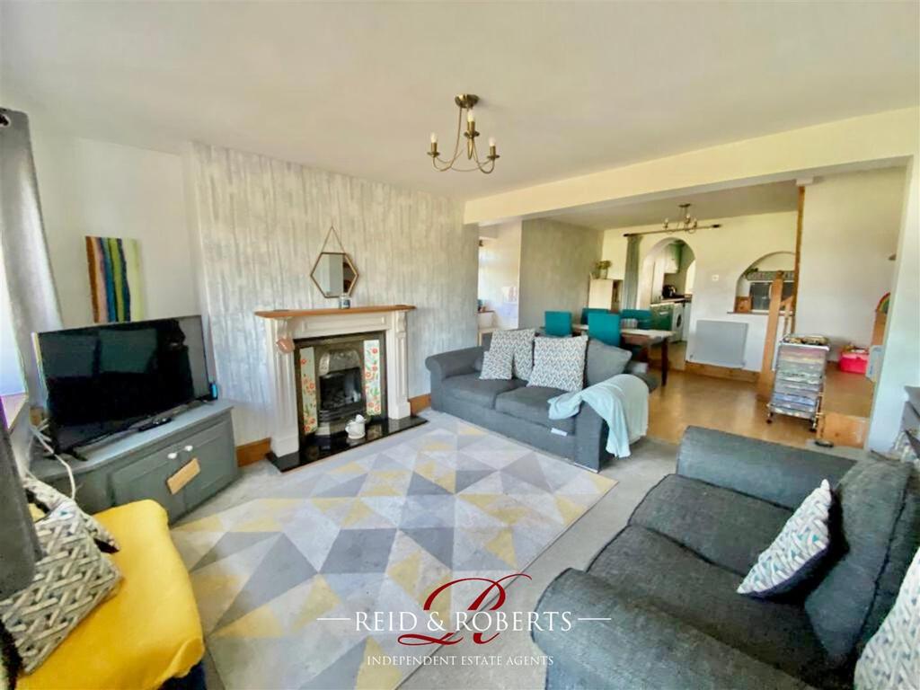 Talwrn Road, Coedpoeth, Wrexham 2 bed semidetached house £159,950