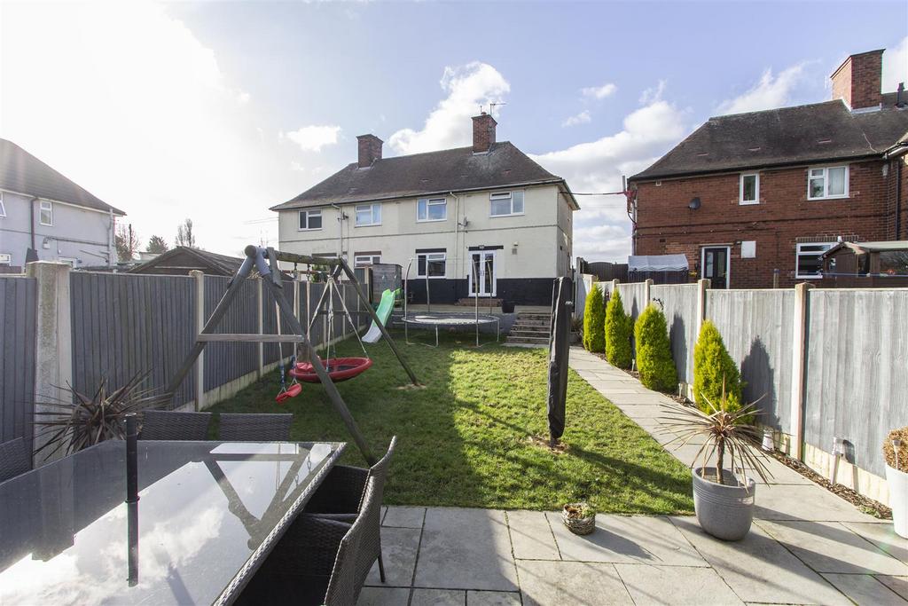 Rectory Road, Duckmanton, Chesterfield 3 bed semidetached house £170,000