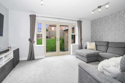 10 Asket Close, Leeds, LS14 1FA