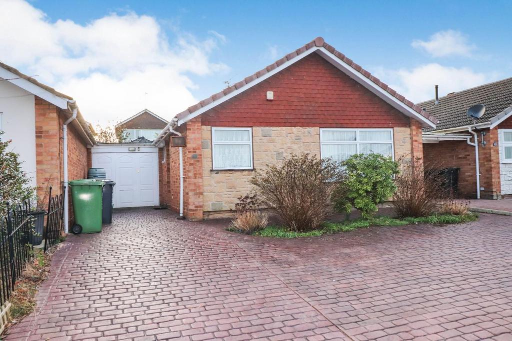 The Raywoods, Nuneaton 2 bed bungalow £240,000