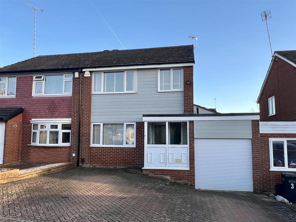 The Dingle, Cheswick Green, Solihull 3 bed semidetached house £399,950