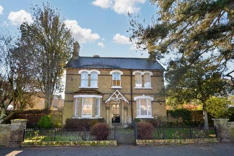 3 bedroom detached house for sale - Ampthill Road, Shefford