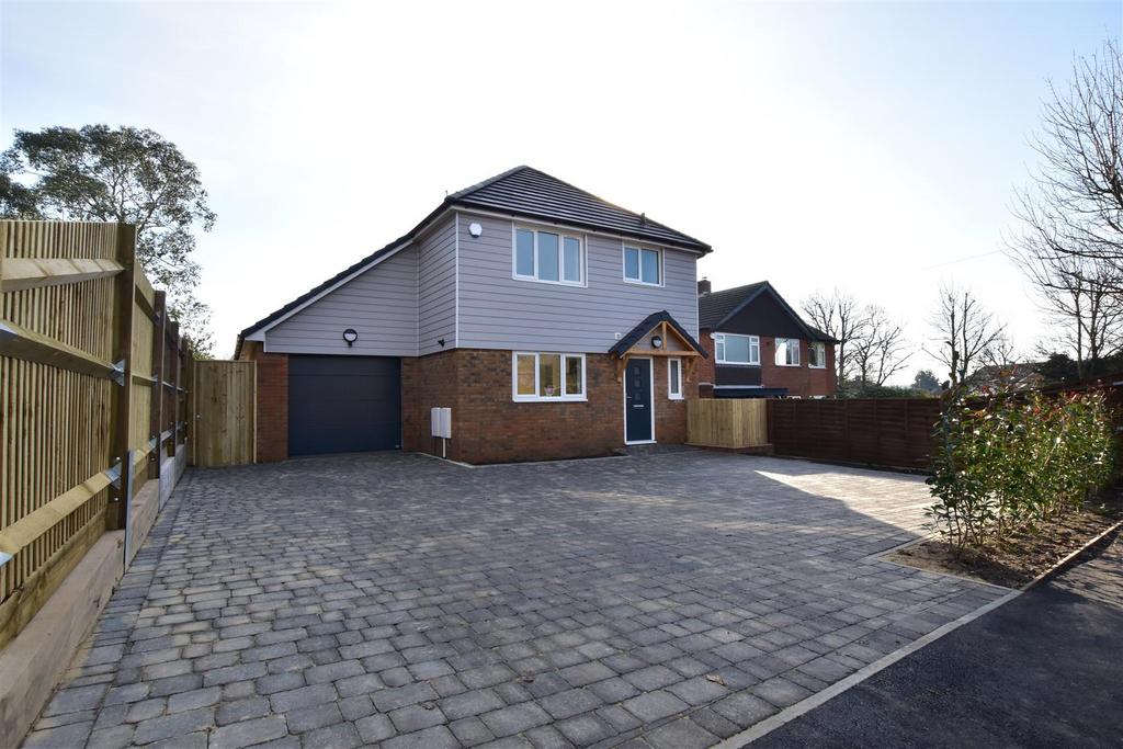 Harrow Lane, St. LeonardsOnSea 3 bed detached house £450,000