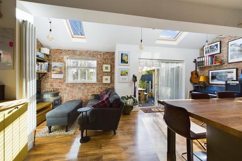 67 Hillcrest, Whitley Bay, NE25 9AF