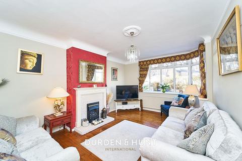 39 Roding View, Buckhurst Hill, IG9 6AF