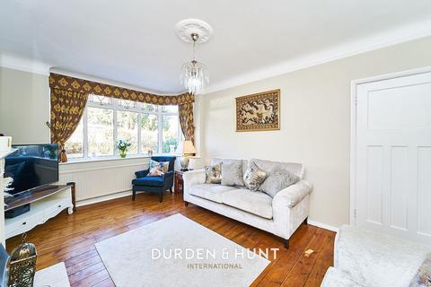 39 Roding View, Buckhurst Hill, IG9 6AF