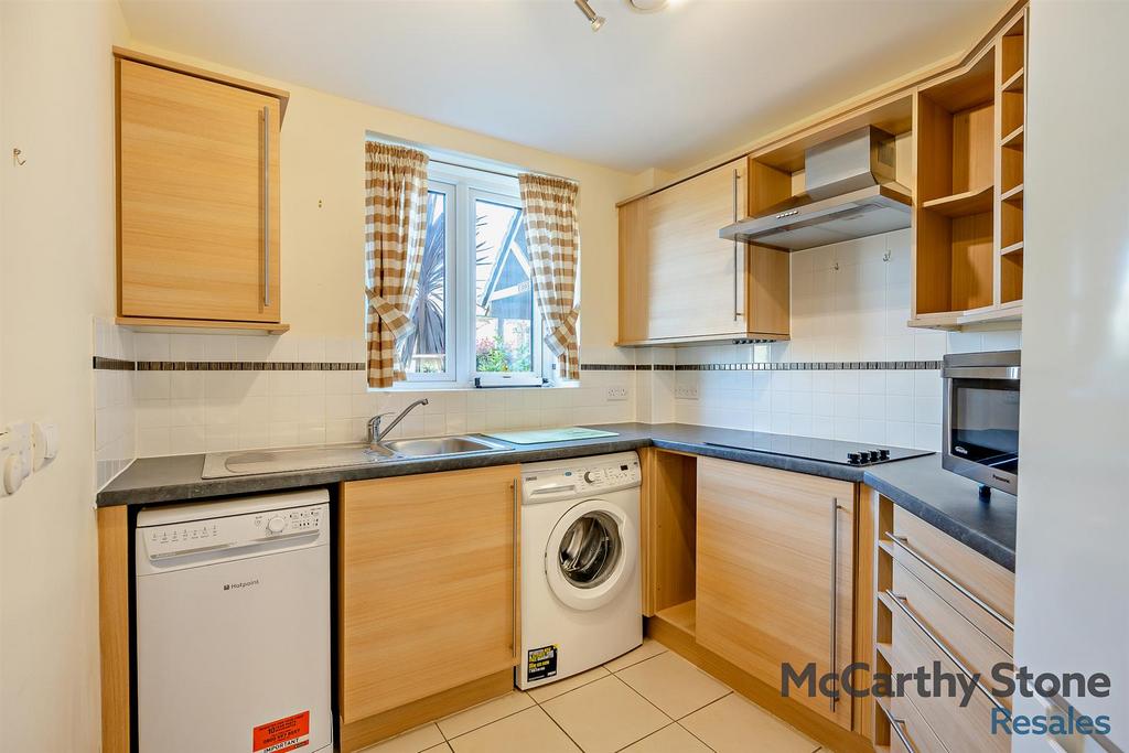 8643213-interior03-800.jpg
