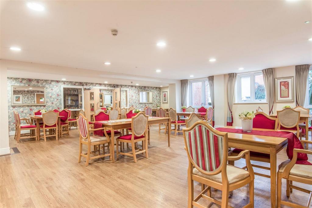 Dining room, fireplace