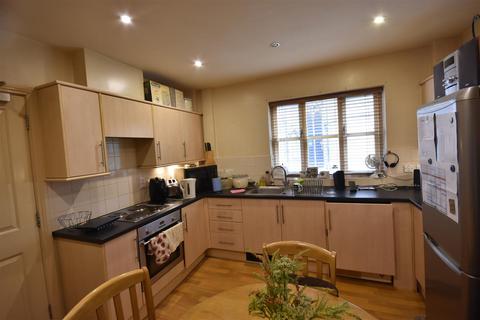 2 bedroom flat for sale, Church Walk, Newark