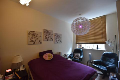 2 bedroom flat for sale, Church Walk, Newark