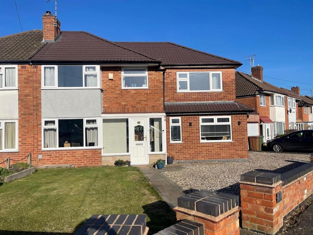 Studley Croft, Solihull 4 bed semidetached house £395,000