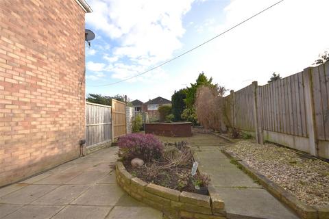 3 bedroom semi-detached house for sale, Sutton Avenue, Neston