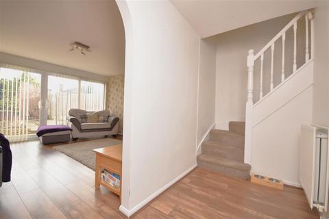 3 bedroom semi-detached house for sale, Sutton Avenue, Neston