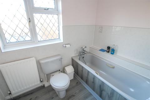 14 Acle Meadows, Newton Aycliffe, DL5 4XD