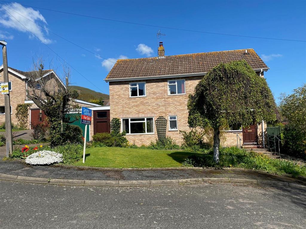 Cambridge Close, Upper Welland 3 bed detached house for sale £425,000