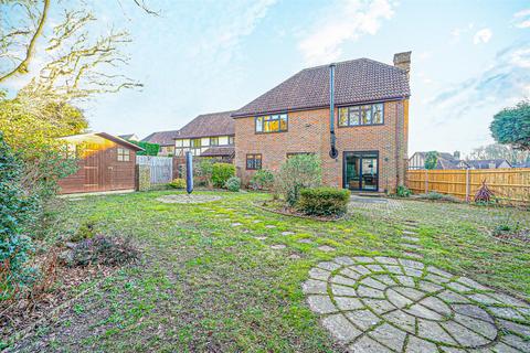 5 bedroom detached house for sale - Cowdray Park Road, Bexhill-On-Sea