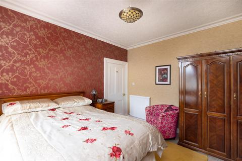 19 Gray Street, PH2 0JL