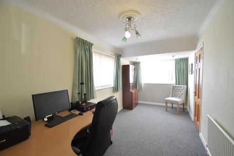 43 Ashfields Road, Shrewsbury, SY1 3SB