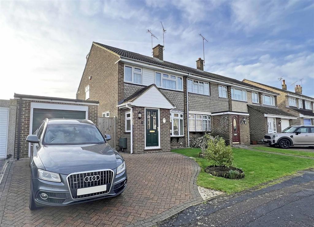 Petrel Way, Tile Kiln, Chelmsford 3 bed end of terrace house for sale