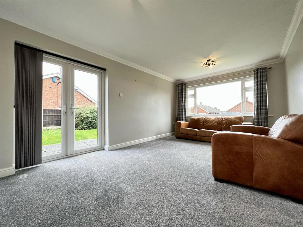 Wong Lane, Tickhill, Doncaster 2 bed detached bungalow £875 pcm (£202 pw)