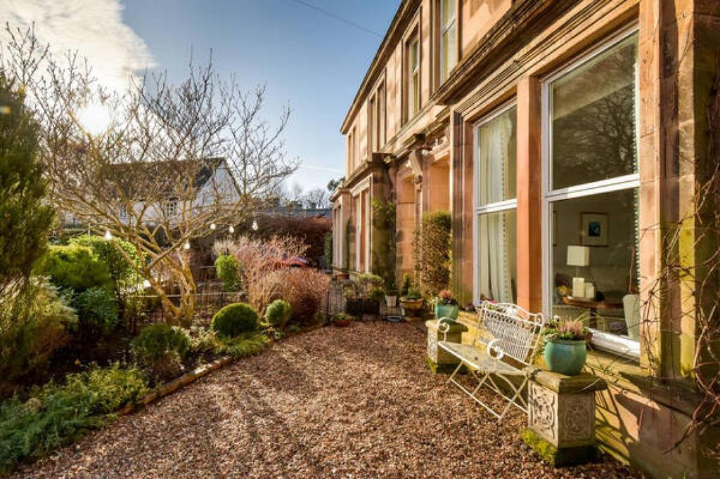 Rosemount Place, Perth 3 bed semidetached house £395,000