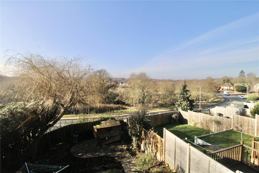 Furness Close, Ipswich, Suffolk, IP2 4 bed detached house £350,000