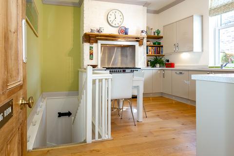 5 bedroom end of terrace house for sale - Glebe Road, Harrogate, HG2